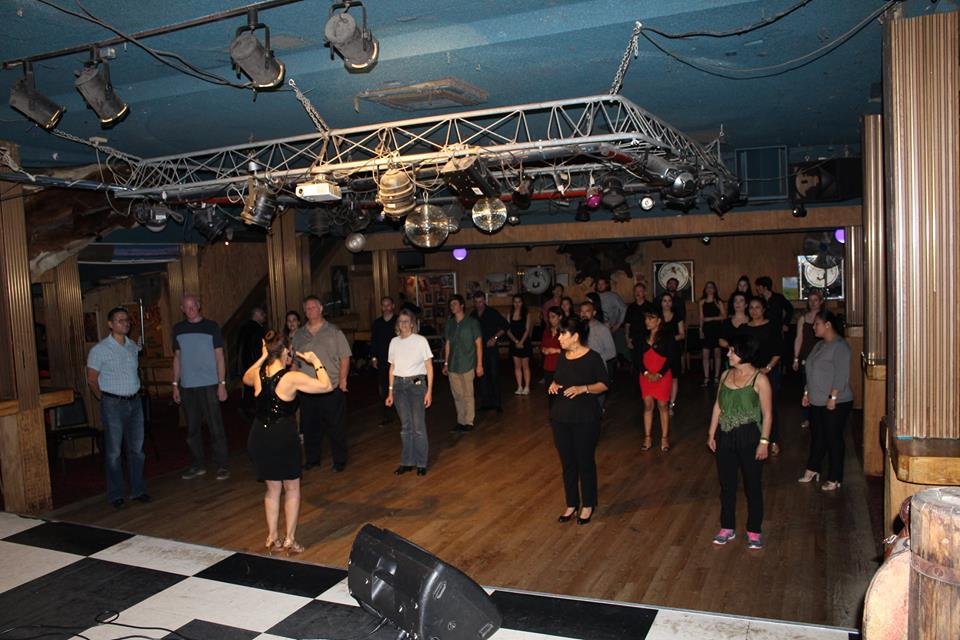 La Clave at OCH Salsa, Bachata Dancing/Classes