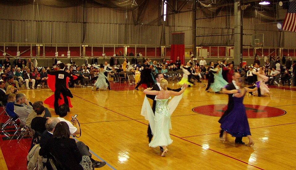 Standard dancing (prechampionship final) at the 2006 MIT Ballroom Dance Competition